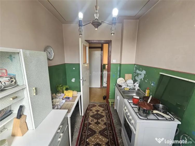 Apartament cu 2 camere semidecomandat în Micro I