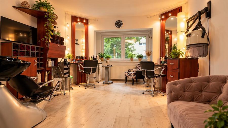 Apartament cu 3 camere decomandat în Răcădău
