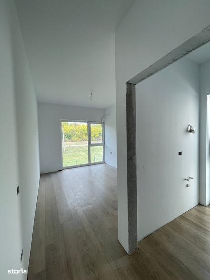 Casă cu 4 camere cu Teren 240 Mp în Ghiroda