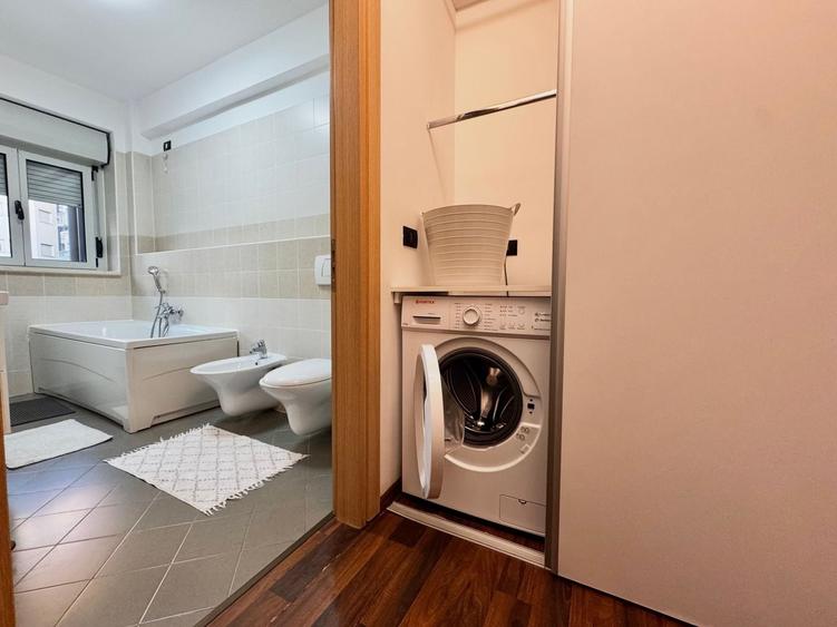 Apartament cu 2 camere semidecomandat, mobilat în Torontalului