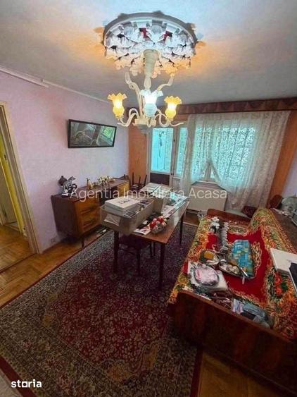 De vanzare apartament cu 3 camere, zona Madam Pop, pret 58.500 euro