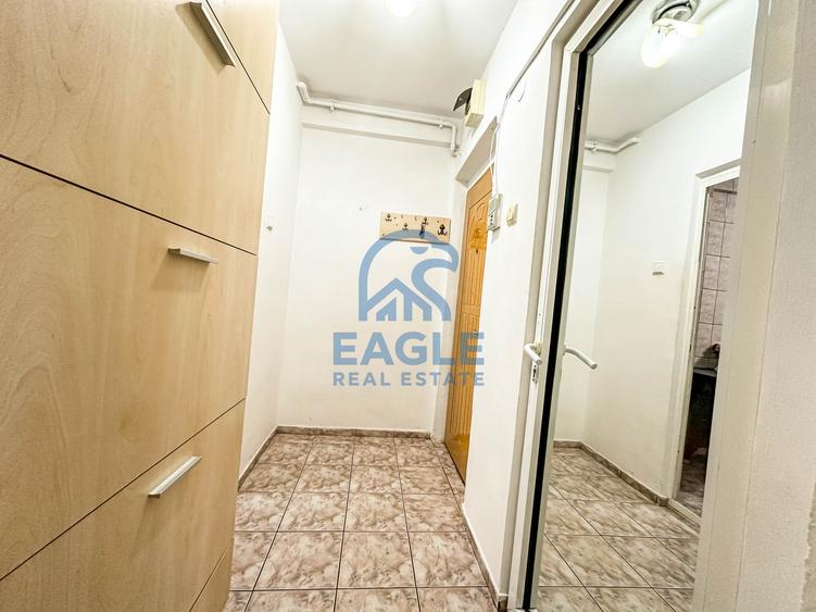 Apartament cu 2 camere semidecomandat, mobilat în Tomis III