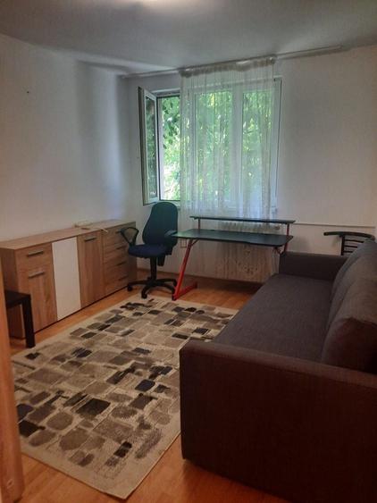Apartament cu 2 camere decomandat, mobilat în Drumul Taberei
