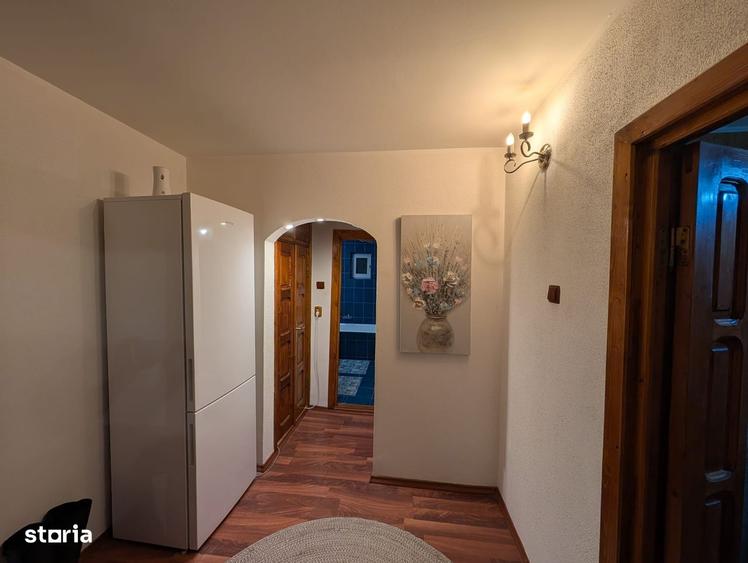 Apartament cu 2 camere în Micro 20