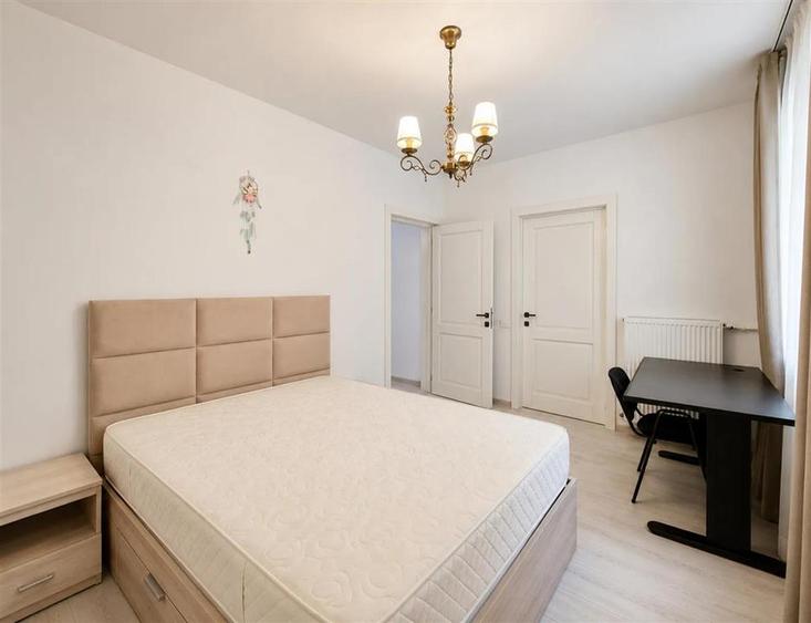 Apartament cu 3 camere semidecomandat, mobilat în Floreasca