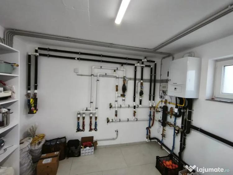 Casă cu 5 camere cu Teren 2000 Mp în Volovăț