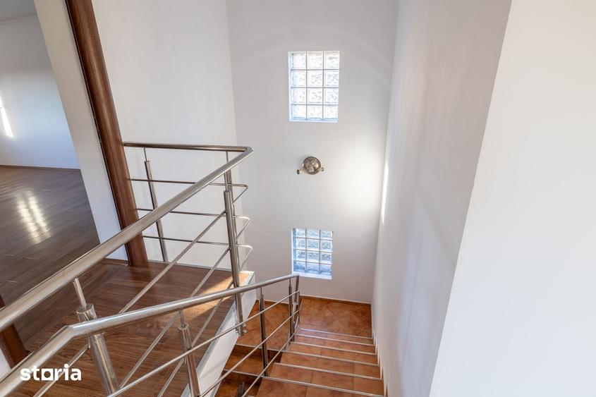 Casă cu 5 camere cu Teren 1163 Mp în Cornetu