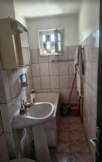 Apartament cu 2 camere nedecomandat în Govândari