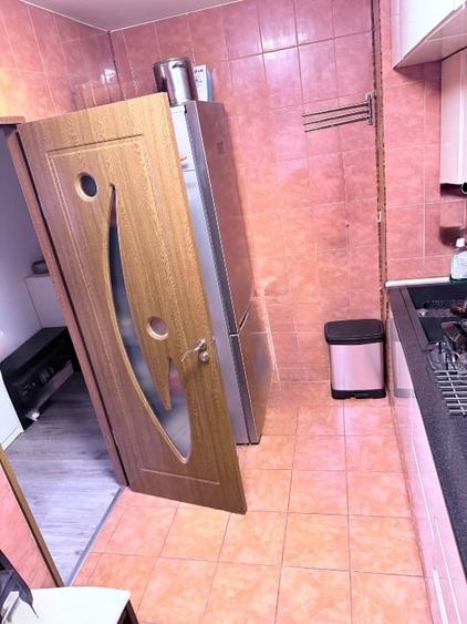 Apartament cu 3 camere decomandat, mobilat în Drumul Taberei