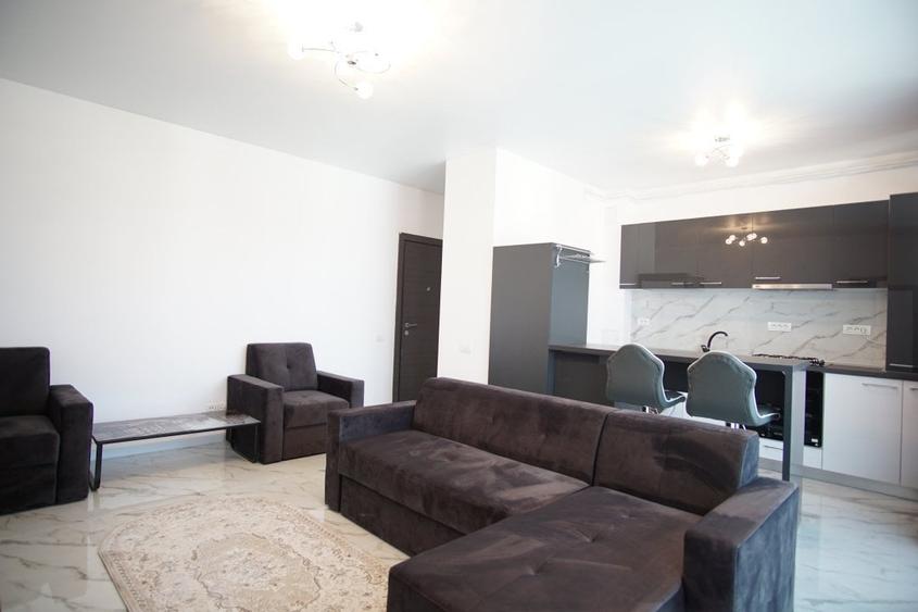 Apartament cu 3 camere decomandat, mobilat în Mihai Bravu