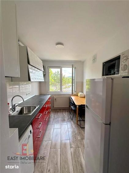 Apartament cu 3 camere decomandat în Aleea Carpați