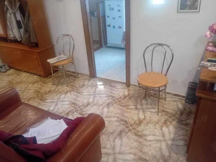 Apartament cu 3 camere decomandat în Dărmănești
