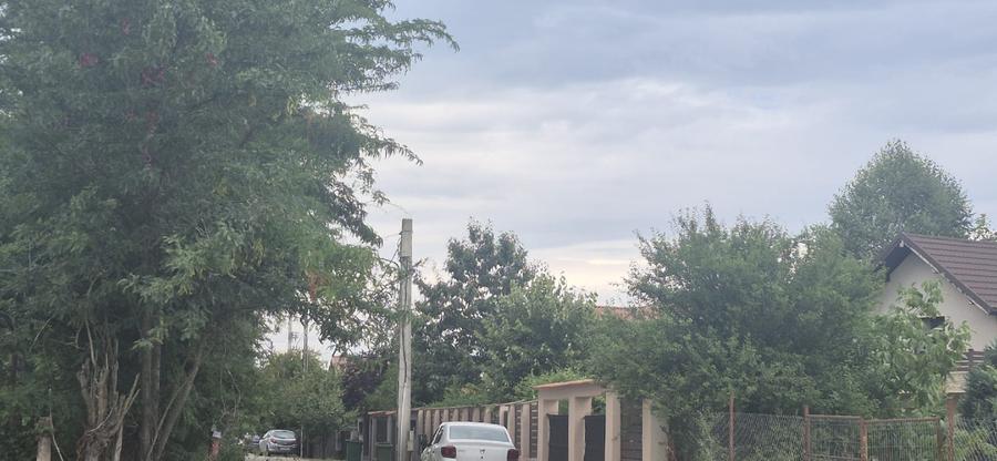 Teren Construcții intravilan de 500 mp, în Săftica
