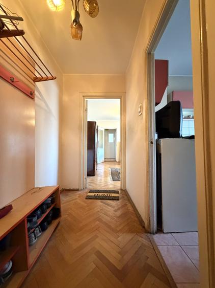 Apartament cu 2 camere semidecomandat, mobilat în Girocului