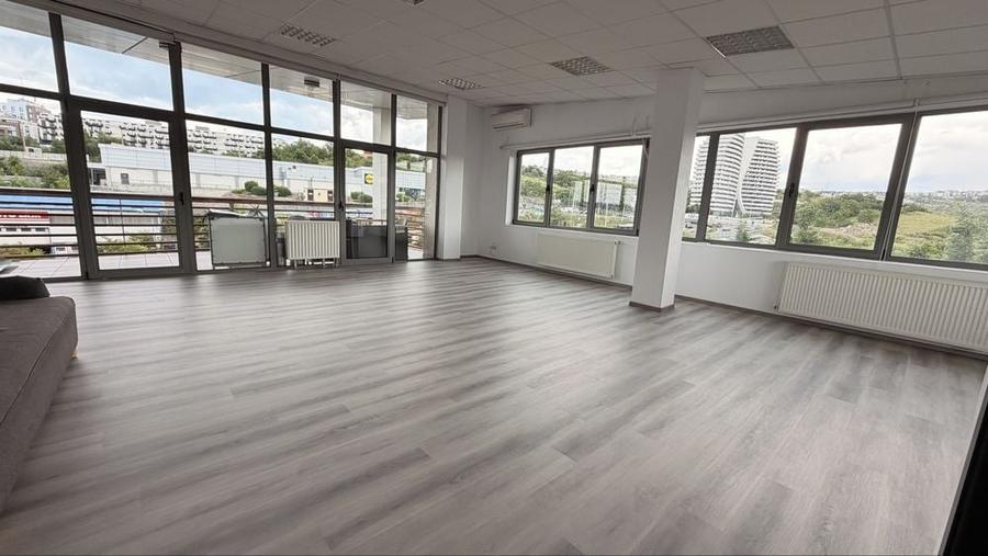 Spațiu comercial, de 70 mp, în Câmpului
