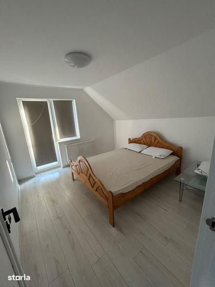 Casa individuala, decomanda, 6 camere, 180 mp ., teren 3 ari., zona d - 19