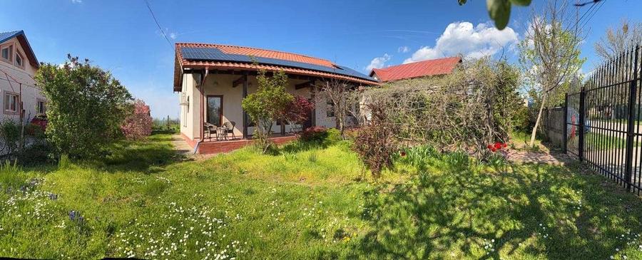 Casă cu 4 camere în Hotarele