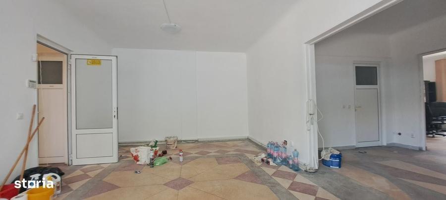 Casă cu 4 camere în Alexandriei