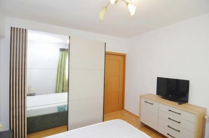 Apartament cu 3 camere decomandat în Iancului
