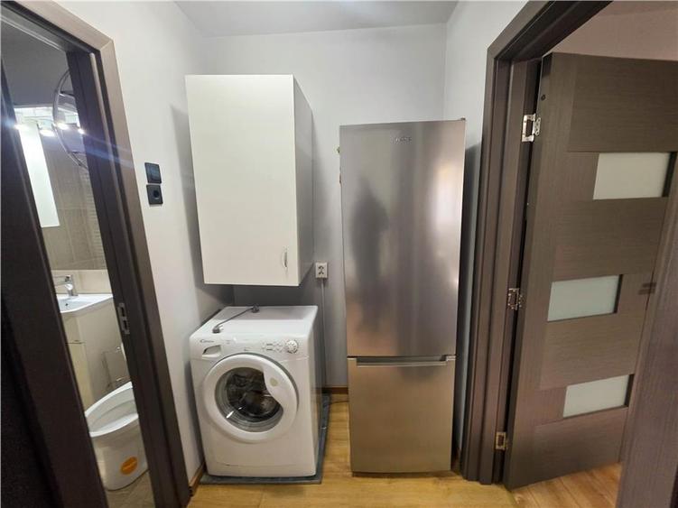 Apartament cu 2 camere semidecomandat în Cornișa