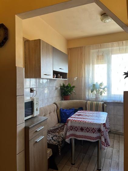 Apartament cu 2 camere decomandat în Deve
