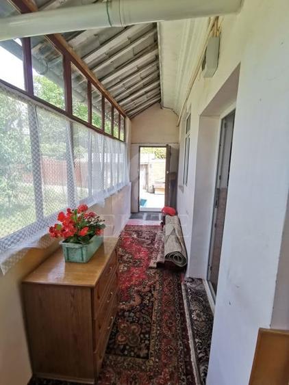 Casă cu 2 camere cu Canalizare în Iris