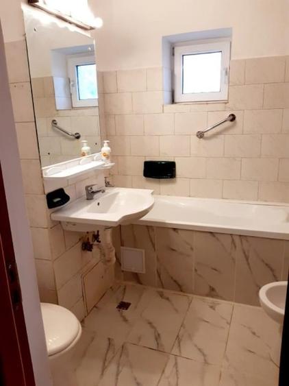 Apartament cu 3 camere decomandat în Decebal