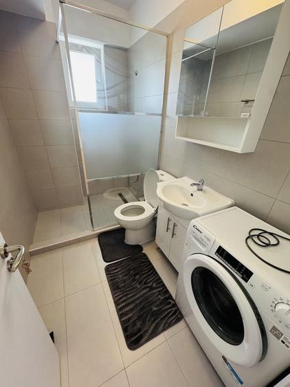 Apartament cu 2 camere semidecomandat, mobilat în Est
