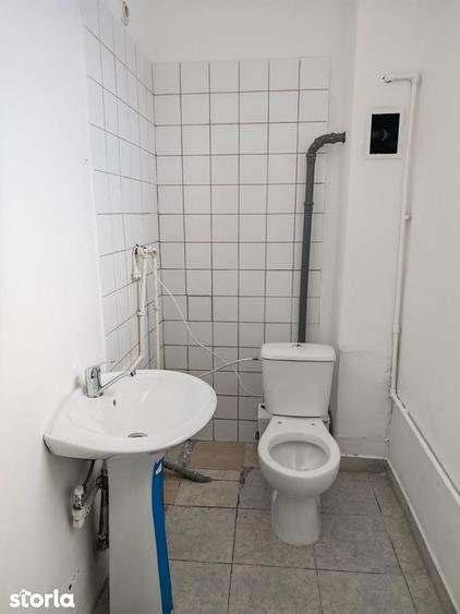 Spațiu comercial, de 1,000 mp, în Chiajna