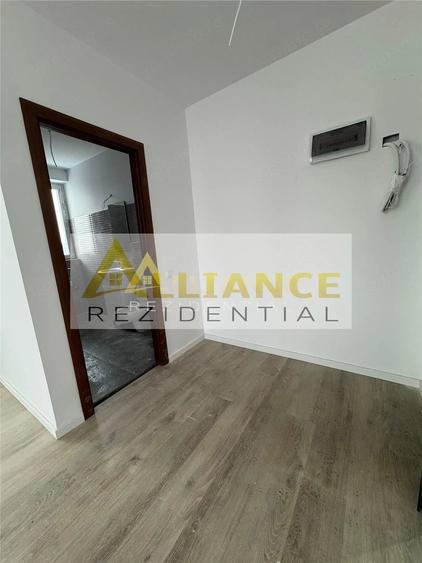 Garsonieră decomandată în Central