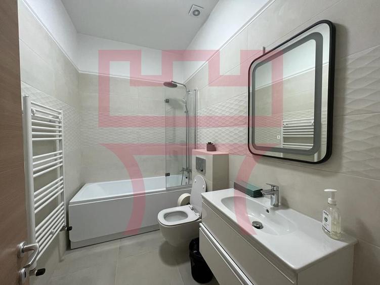 Casă individuală cu 6 camere cu Canalizare în Central