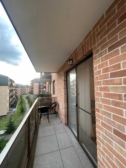 Apartament cu 2 camere semidecomandat în Chinteni