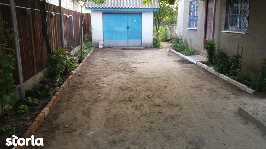 Casă cu 2 camere cu Teren 70 Mp în Malu Mare