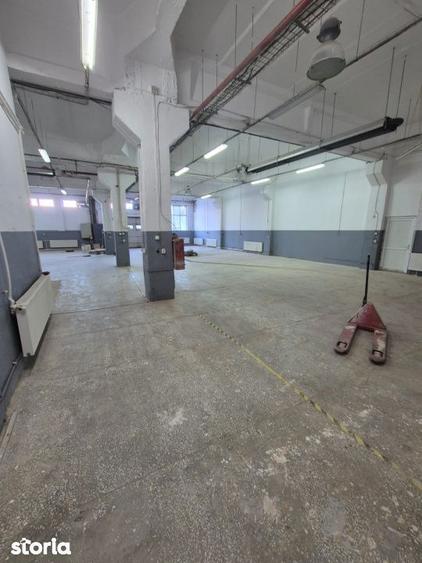 Spațiu comercial, de 3,700 mp, în Industriilor
