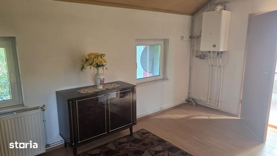 Casă cu 5 camere cu Teren 1159 Mp în Ceangăi