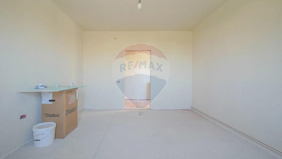 Casa cu poten?ial in Centrul Civic Bra?ov | 4 camere - 14