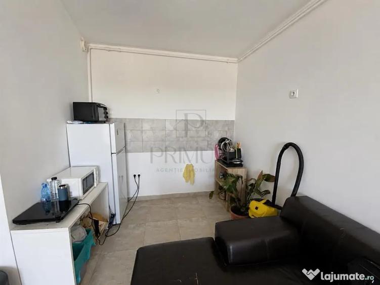 Apartament cu 2 camere semidecomandat în Lipovei