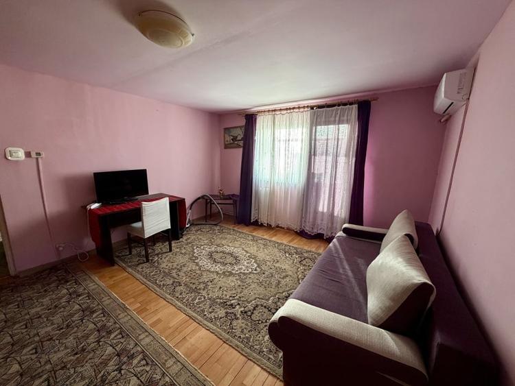 Apartament cu 2 camere semidecomandat, mobilat în Cetate