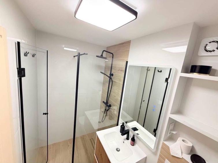 Apartament cu 4 camere în Săsar