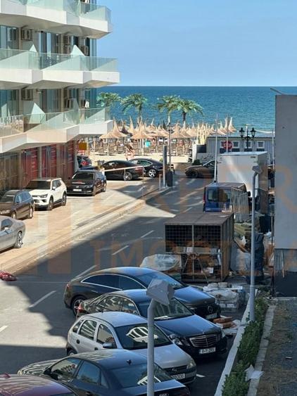 Apartament cu 3 camere semidecomandat, mobilat în Mamaia-Sat