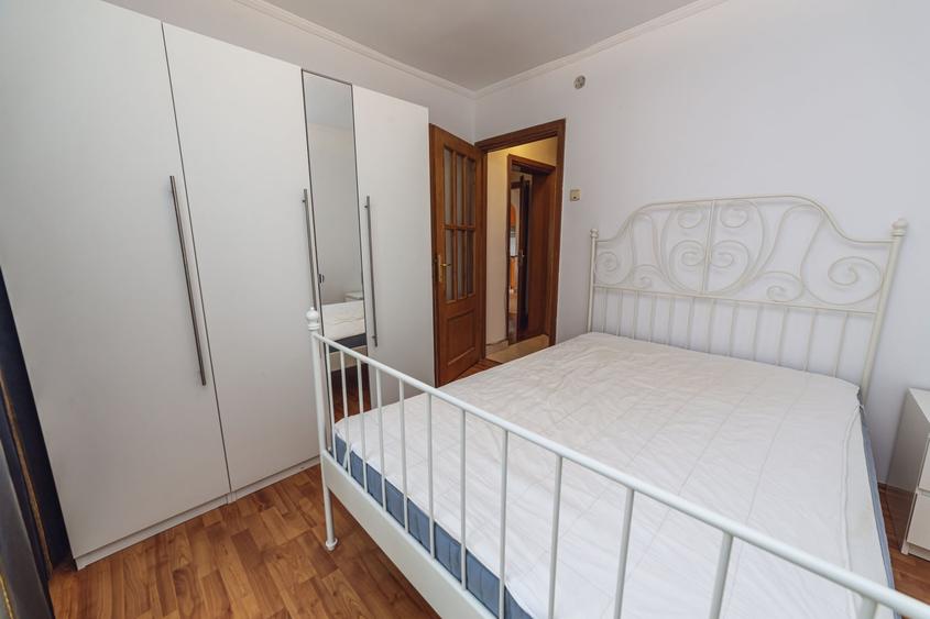Apartament cu 2 camere semidecomandat, mobilat în Moșilor