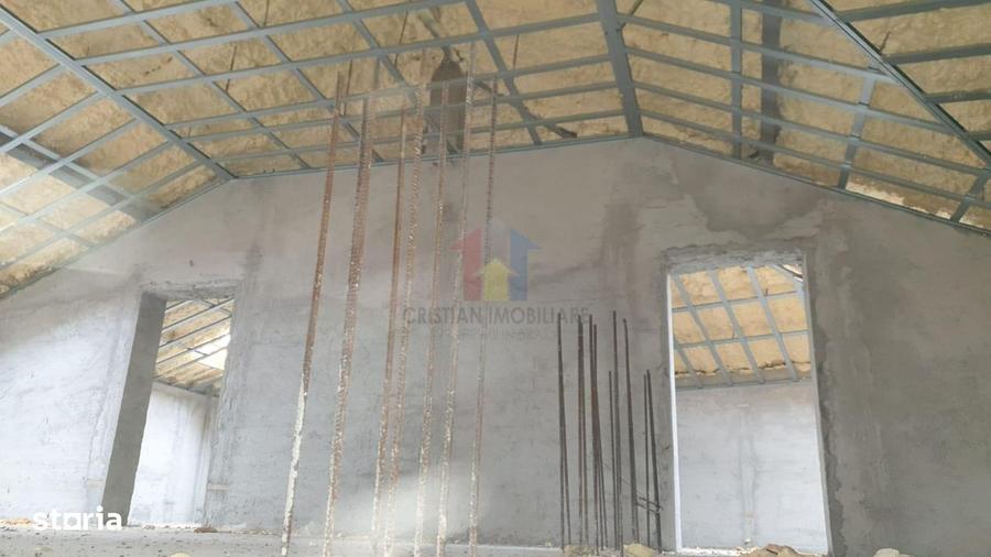 Casă cu 4 camere în Nicolae Bălcescu