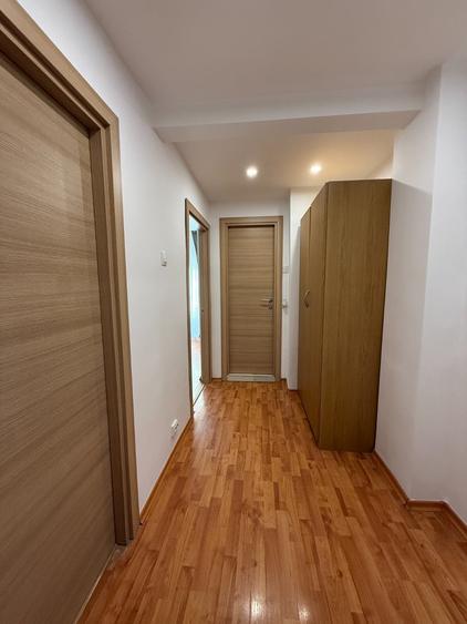 Apartament cu 3 camere decomandat, mobilat în Parcul Circului