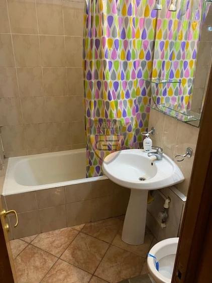 Apartament cu 3 camere decomandat în Stadion