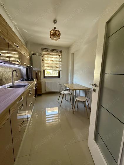 Apartament cu 3 camere decomandat în Fundeni