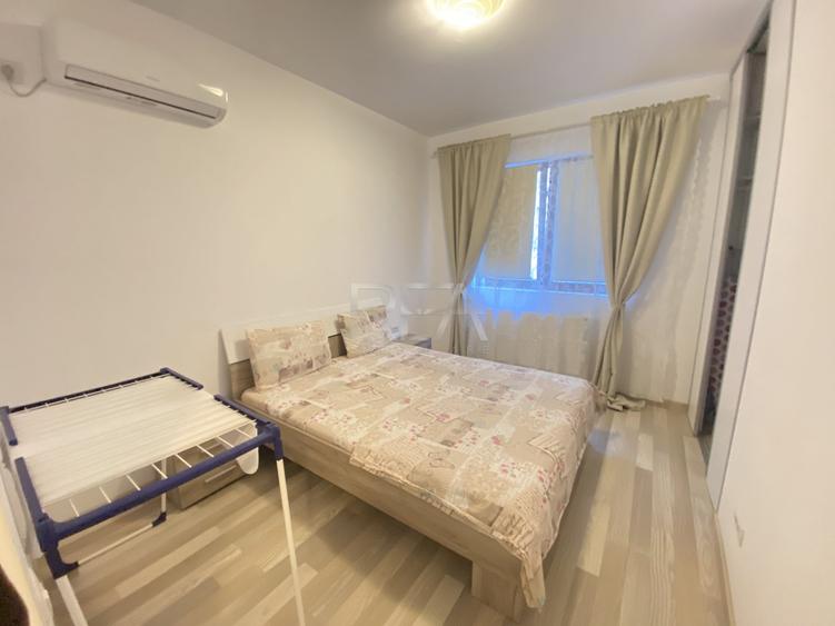 Apartament cu 3 camere decomandat, mobilat în Parcul Carol