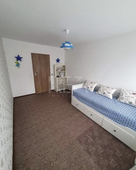 Apartament cu 3 camere decomandat, mobilat în Drumul Taberei