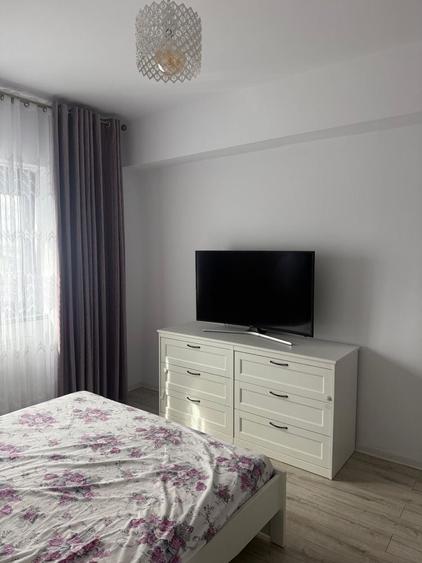 Apartament cu 2 camere decomandat în Lacul Morii