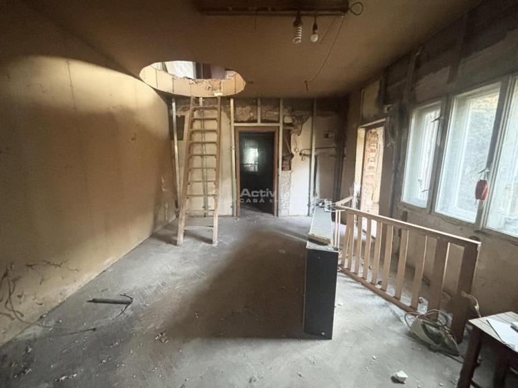 Casă cu 3 camere cu Teren 122 Mp în Central