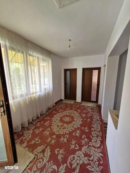 Casă cu 4 camere cu Teren 1280 Mp în Mănăstireni